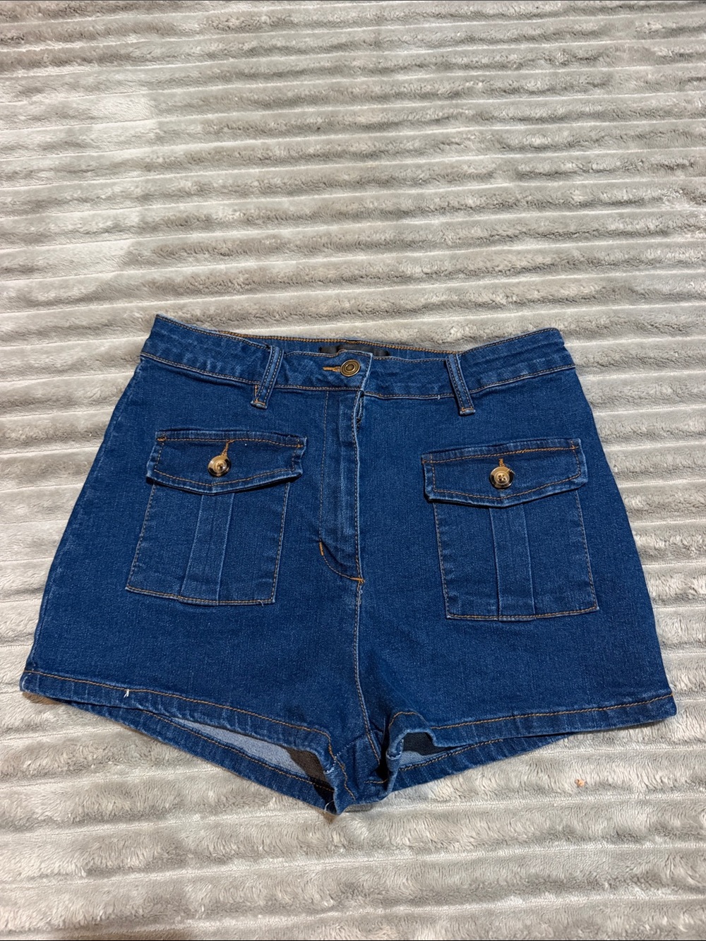 High-Rise Dark Blue Denim Shorts with Front Flap Pockets Size 9